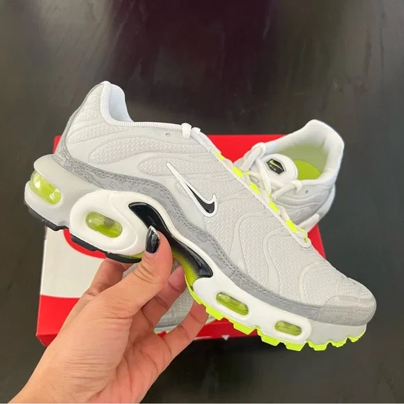 ✔️NIB✔️ NIKE Air Max Plus Retro Air Max Logo GS - Picture 2 of 12